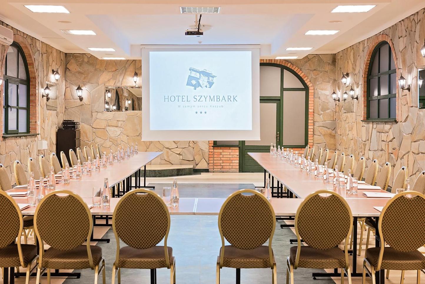 Hotel Szymbark Шимбарк Экстерьер фото