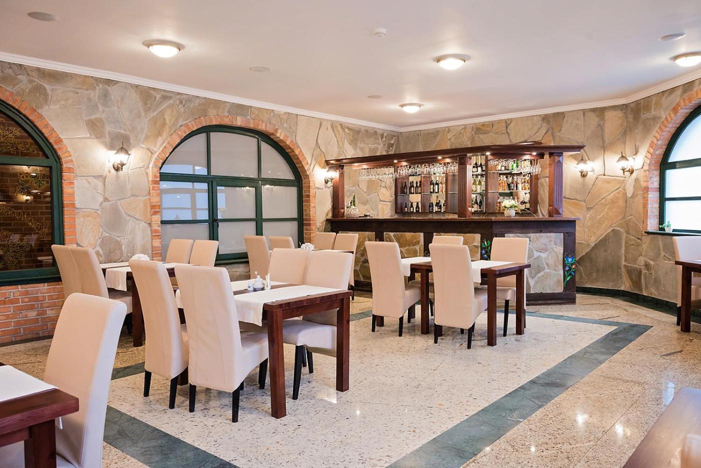 Hotel Szymbark Шимбарк Экстерьер фото