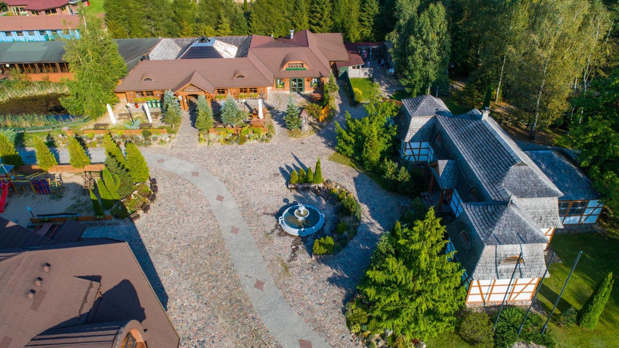 Hotel Szymbark Шимбарк Экстерьер фото