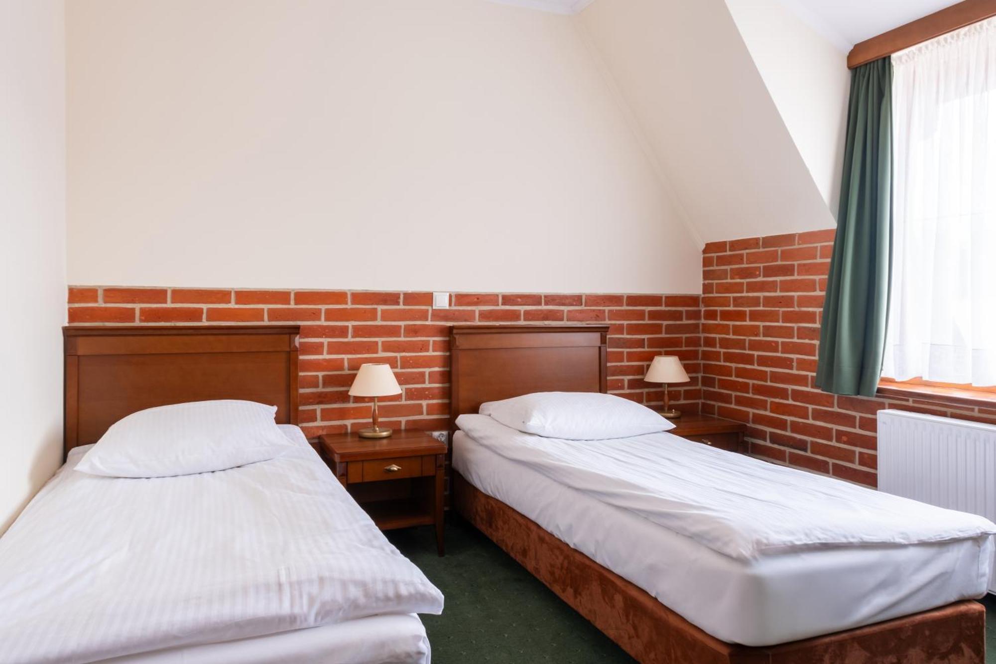 Hotel Szymbark Шимбарк Экстерьер фото