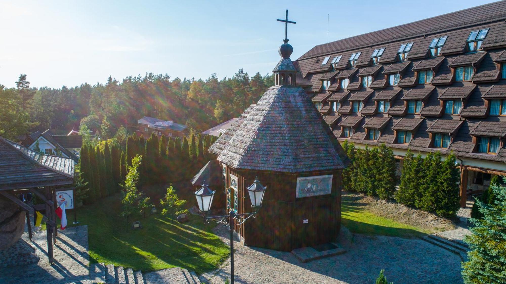 Hotel Szymbark Шимбарк Экстерьер фото