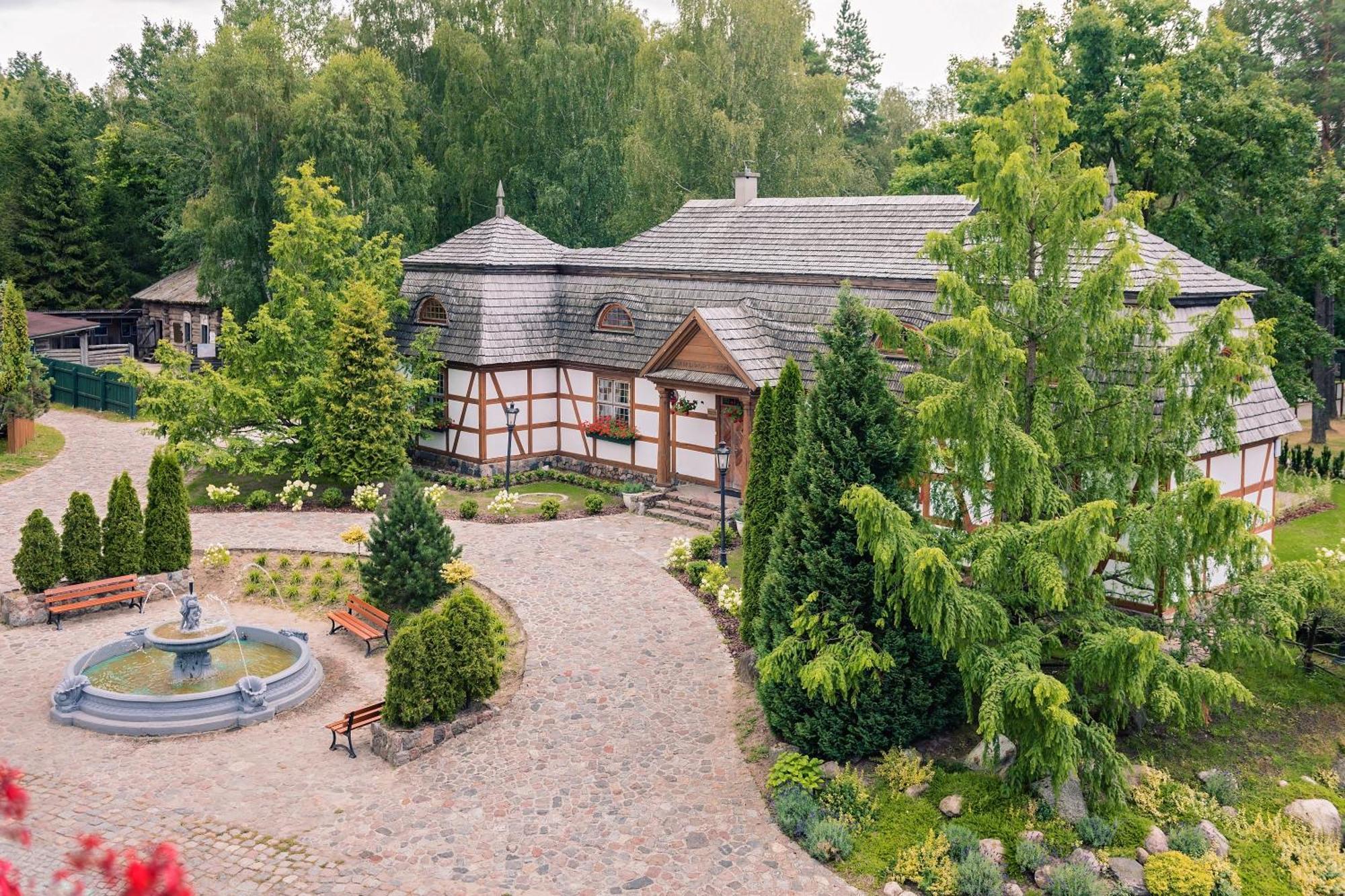 Hotel Szymbark Шимбарк Экстерьер фото